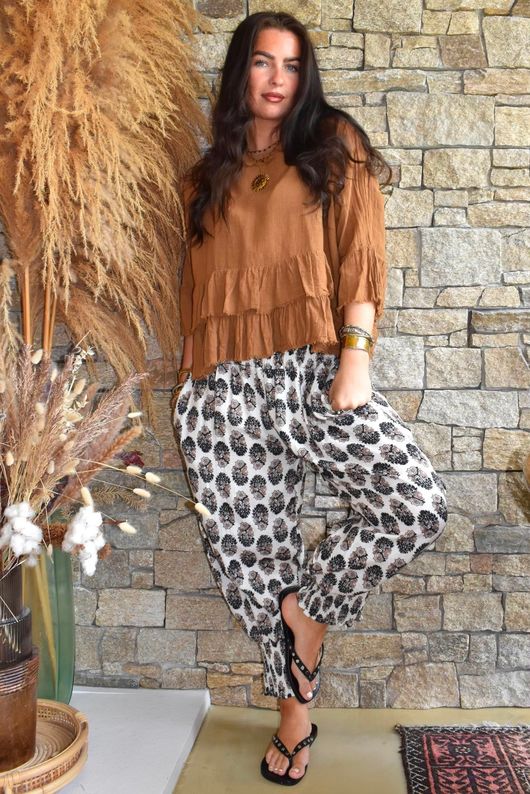 Daughter Of Ibiza Indira Shirring Cuff Pant Black & Earth 